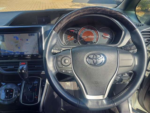 ���W����ɂ͍��i���̒��ÎԂ�V�Ԃ��������ł����W���䐔100��̑�^�W����֐��񂲗��X����������