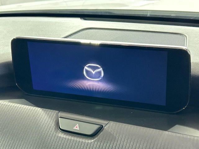 �y12.3�C���`�}�c�_�R�l�N�g�z�ԓ��̕��͋C�Ƀ}�b�`������^�f�B�X�v���C�B�X�}�z�ڑ��ł̃i�r�g�p��Bluetooth�Đ����A�l�X�ȋ@�\���y���߂܂��B�����I�ȃ_�C�������삪�\�ŁA�g��������ǍD�ł��B