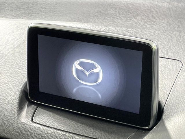 �y�}�c�_�R�l�N�g�i�r�z�ԓ��̕��͋C�Ƀ}�b�`������̌^�^�C�v�̃i�r�B�e����q�ݒ��Bluetooth�Đ����A�l�X�ȋ@�\���y���߂܂��B�����I�ȃ_�C�������삪�\�ŁA�g��������ǍD�ł��B