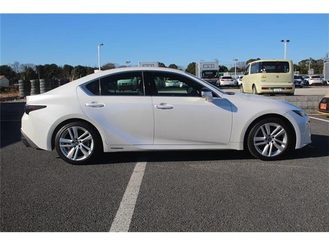 ���Ǝҗl�ւ̔̔��͂��f�肳���Ă��������܂��B �Ԍ������ԗ��̏ꍇ�́A�Ԍ����擾�������x�������z�ŕ\�����Ă���܂��B