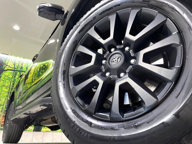 �y�O���[�h��p����18�C���`�A���~�z�C�[���z�f�U�C�����̍��������A���~�z�C�[���𑕒����Ă���܂��B�e��ЊO�A���~�z�C�[����A�X�^�b�h���X�^�C�����戵�����Ă���܂��B���񂲑��k����������