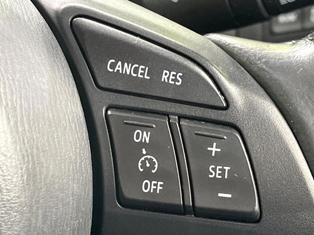 �y�N���[�Y�R���g���[���z�������H�����N���N���s�B�A�N�Z���𗣂��Ă���葬�x�ő��s���ł��A�������^�]���̕��S���y��!�����E�������ȒP�ȃX�C�b�`����Œ����ł��܂��B