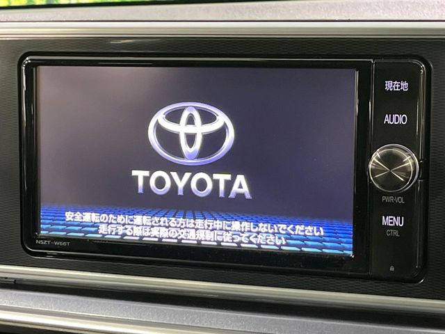 �y�����i�r�z�l�C�̏����i�r�𑕔����Ă���܂��B�i�r�̎g���₷���͂������A�I�[�f�B�I�@�\���[��!�L�����v�◷�s�͂������A�ʋ΂┃�����ȂǕ��i�̃h���C�u���y�����Ȃ�͂���