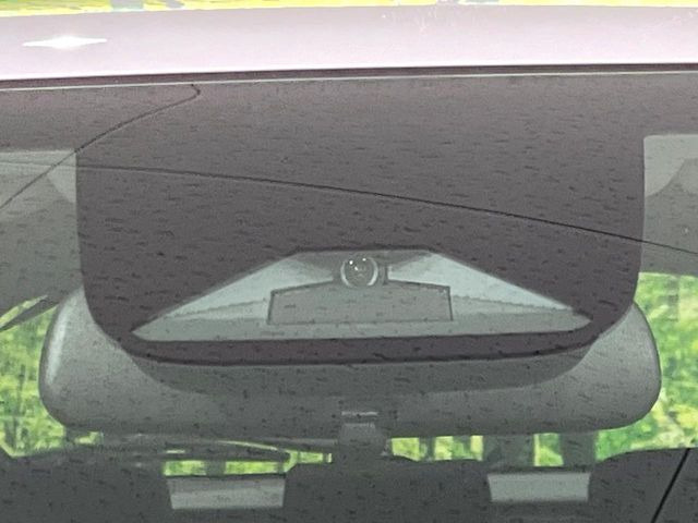 �y�z���_�Z���V���O�z���s���ɑO���̎ԗ�����F�����A�Փ˂������Ȏ��͌x��ƃu���[�L�ŏՓˉ���Ɣ�Q�y�����A�V�X�g�B�����S�Ƀh���C�u�����y���݂��������܂��B