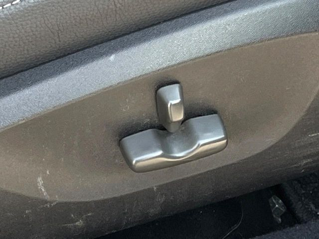 �y�p���[�V�[�g�z�X�C�b�`��ŊȒP�ɃV�[�g�̔��������\!�d��������͂�����܂���!���K�ȃV�[�g�|�W�V�����ɃZ�b�g���āA���K�ȃh���C�u�����y���݂��������B