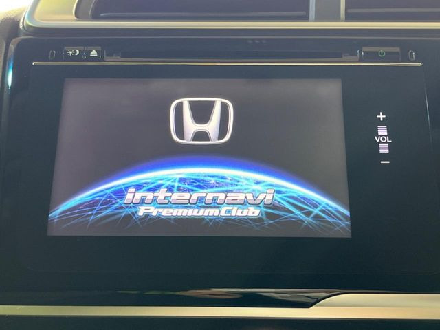 �y���[�J�[�����i�r�z�C���e���A�ɗn�����ރX�^�C���b�V���ȁu��p�݌v�v���[�J�[�i�r�𑕔��􎋔F���⑀�쐫�ȂǊ�{���\�ɂ��D��A���㎿�ȃJ�[���C�t�����y���݂��������܂��B