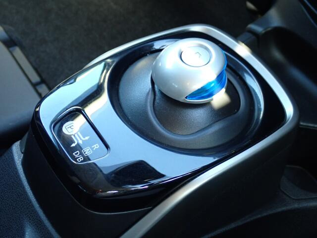 �V�t�g�m�u�̓X�����Ȃ��A���ꂢ�ȏ�Ԃł��B���ł��G��镔�������ꂢ���Ƒ�؂ɏ���Ă������Ƃ�������܂���B