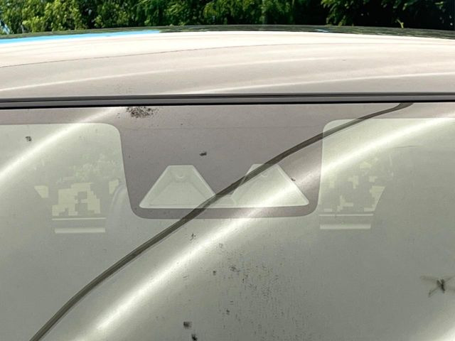 �y�X�}�[�g�A�V�X�g�z���s���ɑO���̎ԗ�����F�����A�Փ˂������Ȏ��͌x��ƃu���[�L�ŏՓˉ���Ɣ�Q�y�����A�V�X�g�B�����S�Ƀh���C�u�����y���݂��������܂��B