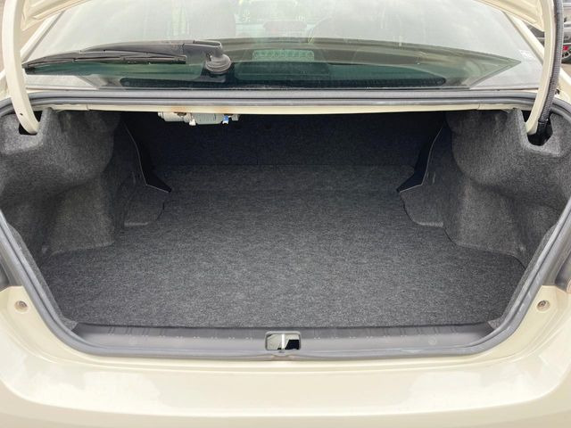 ���i�̂���������ʋ΁A���}���ɏ\���ȉ׎��X�y�[�X���m�ۂ��Ă���܂��B