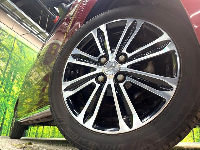 �y����15�C���`�A���~�z�C�[���z�O�ςɃ}�b�`���������A���~�z�C�[���𑕒����Ă���܂��B�e��ЊO�A���~�z�C�[����A�X�^�b�h���X�^�C�����戵�����Ă���܂��B���񂲑��k����������