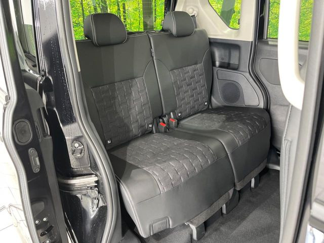 ���i���ȃI���W�i���t���A�}�b�g���I�v�V�����ɂĂ��p�ӂ��Ă���܂��B���D���ȃf�U�C����J���[�����Ԃɍ��킹�đI��ł����������Ƃ��ł��܂���