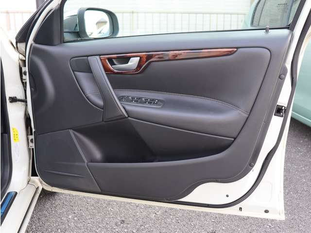 ���X�̏ڍׂ̓z�[���y�[�W�������������B�����́u�R�N�X���v�ł����׉������B