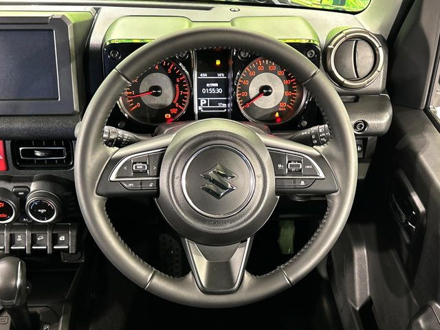 �y�X�e�A�����O�X�C�b�`�z�^�]���A�O������ڐ������炷���ƂȂ��A�I�[�f�B�I���̑��삪�\�ȕ֗��@�\!���S&���K�ȃh���C�u�����o���Ă���܂���