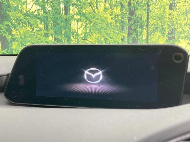 �y8.8�C���`�}�c�_�R�l�N�g�z�ԓ��̕��͋C�Ƀ}�b�`������^�̃f�B�X�v���C�B�X�}�z�ڑ��ł̃i�r�g�p��Bluetooth�Đ����A�l�X�ȋ@�\���y���߂܂��B�����I�ȃ_�C�������삪�\�ŁA�g��������ǍD�ł��B