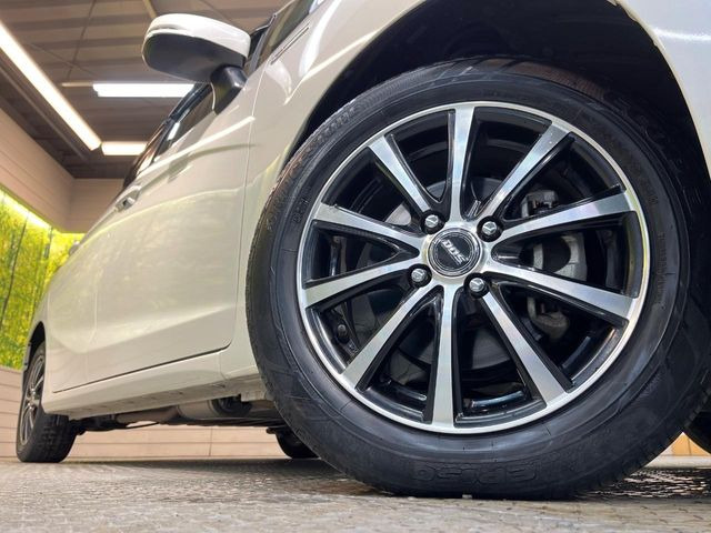 �y15�C���`�A���~�z�C�[���z�O�ςɃ}�b�`�����A���~�z�C�[���𑕒����Ă���܂��B�e��A���~�z�C�[����A�X�^�b�h���X�^�C�����戵�����Ă���܂��B���񂲑��k����������