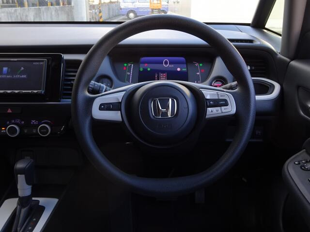 �I���b�N�X�F�蒆�ÎԂ͌��I�����㎿�Ȏ��q�݂̂����͂��v���܂��B�S�ԂɃv���̐E�l�ɂ��O�ꂵ�����O���̐��|�A�����グ�Ă���܂��B