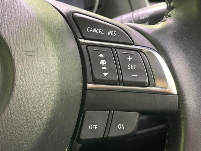 �y�N���[�Y�R���g���[���z�������H�����N���N���s�B�A�N�Z���𗣂��Ă���葬�x�ő��s���ł��A�������^�]���̕��S���y��!�����E�������ȒP�ȃX�C�b�`����Œ����ł��܂��B