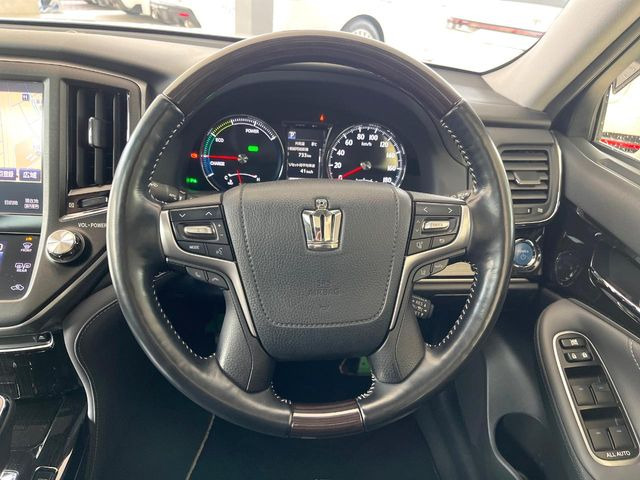 �y�����v�����X�e�A�����O�z�㎿�Ȋv���g�p���邱�ƂŁA��ɂ����������݂ƂĂ��^�]���₷���n���h���ł���