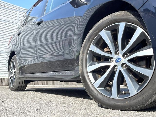 �y�����A���~�z�C�[���z�O�ςɃ}�b�`���������A���~�z�C�[���𑕒����Ă���܂��B�e��ЊO�A���~�z�C�[����A�X�^�b�h���X�^�C�����戵�����Ă���܂��B���񂲑��k����������