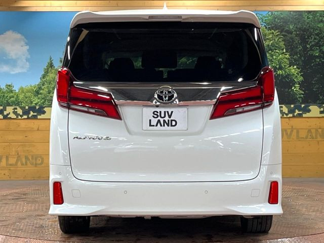 安心の最長10年・走行無制限保証(有償)をご用意。保証内容も充実はもちろん、無料点検&オイル交換や、年中無休の全国・24時間ロードサービスも付帯されておりますのでご安心下さい。