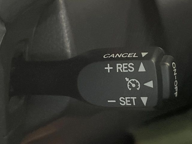 �y�N���[�Y�R���g���[���z�������H�����N���N���s�B�A�N�Z���𗣂��Ă���葬�x�ő��s���ł��A�������^�]���̕��S���y��!�����E�������ȒP�ȃX�C�b�`����Œ����ł��܂��B