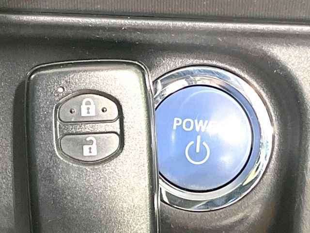 �y�X�}�[�g�L�[�z�J�o����|�P�b�g�ɓ��ꂽ�܂܂ł��h�A�̎{���E�������\�ȃX�}�[�g�L�[�𑕔��B�G���W���̃I���E�I�t�����J�M�����o���K�v����������Ƃ��Ă��֗��ł���