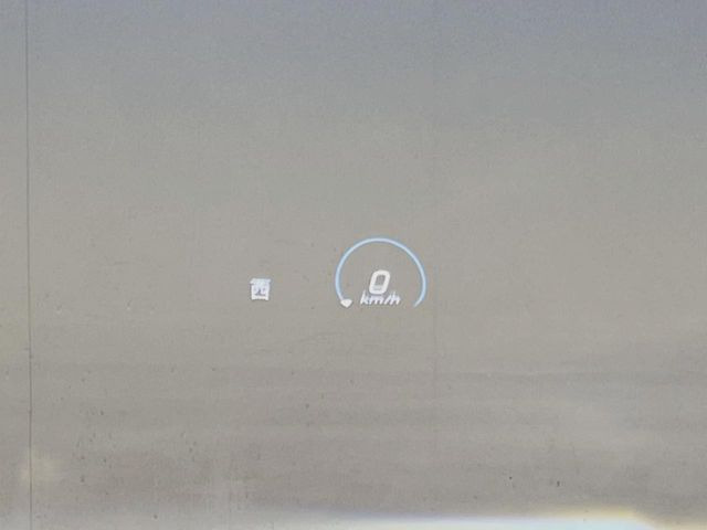 ���w�b�h�A�b�v�f�B�X�v���C:���݂̑��x�⑖�s�����f�W�^���\���ŉ^�]�ȑO���̃K���X�ɓ��e!�^�]���A���������炳���K�v�ȏ����m�F�ł���̂łƂ��Ă��֗��ň��S!