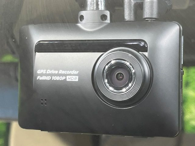 �y�h���C�u���R�[�_�[�z���S�E���S�ȃJ�[���C�t�ɕK�{�̃h���C�u���R�[�_�[�𑕔�!���s���͂������A������^�]�⎖�̂ɑ��������ۂ̏󋵂��f���ŋL�^���A����̃��X�N�ɔ����܂��B