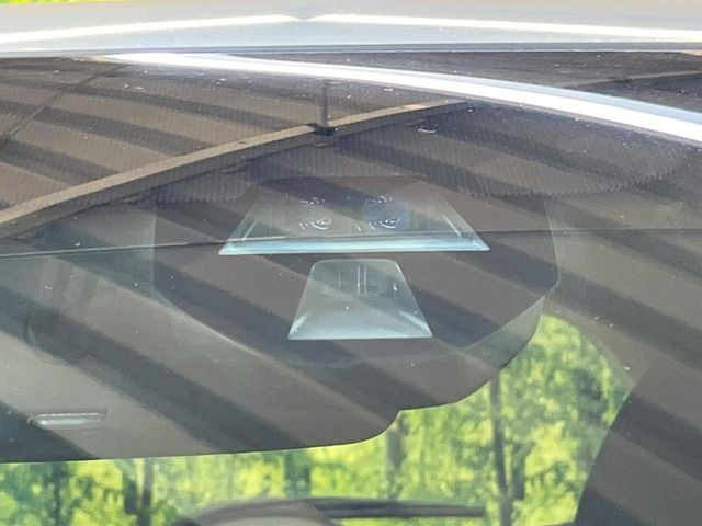 �y�V�e�B�u���[�L�A�N�e�B�u�V�X�e���z�ᑬ���s���ɑO���̎ԗ�����F�����A�Փ˂������Ȏ��͌x��ƃu���[�L�ŏՓˉ���Ɣ�Q�y�����A�V�X�g�B�����S�Ƀh���C�u�����y���݂��������܂��B