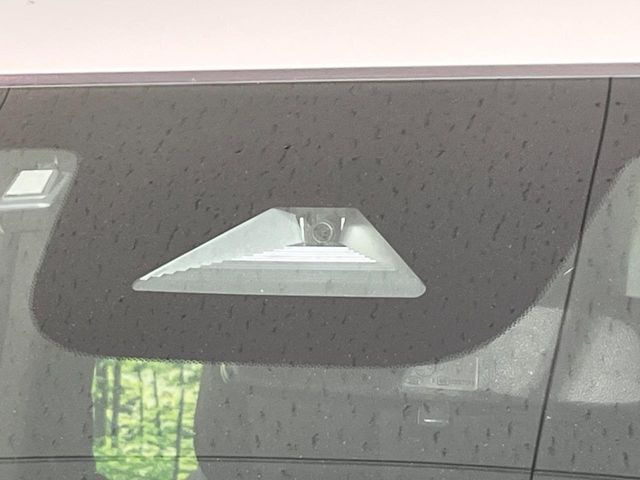 �y�z���_�Z���V���O�z���s���ɑO���̎ԗ�����F�����A�Փ˂������Ȏ��͌x��ƃu���[�L�ŏՓˉ���Ɣ�Q�y�����A�V�X�g�B�����S�Ƀh���C�u�����y���݂��������܂��B