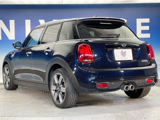 �������t�т̕ۏ؂̑��A���S�̍Œ�3�N�E���s�������ۏ�(�L��)�����p�ӁB�A���Ԃ����S���Ă��y���݂���������l�A�ۏؓ��e���[���͂������A�����_��&�I�C�������⃍�[�h�T�[�r�X���t�т��Ă���܂��B