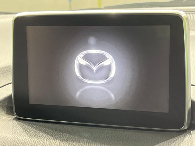 �y�}�c�_�R�l�N�g�i�r�z�ԓ��̕��͋C�Ƀ}�b�`������̌^�^�C�v�̃i�r�B�e����q�ݒ��Bluetooth�Đ����A�l�X�ȋ@�\���y���߂܂��B�����I�ȃ_�C�������삪�\�ŁA�g��������ǍD�ł��B