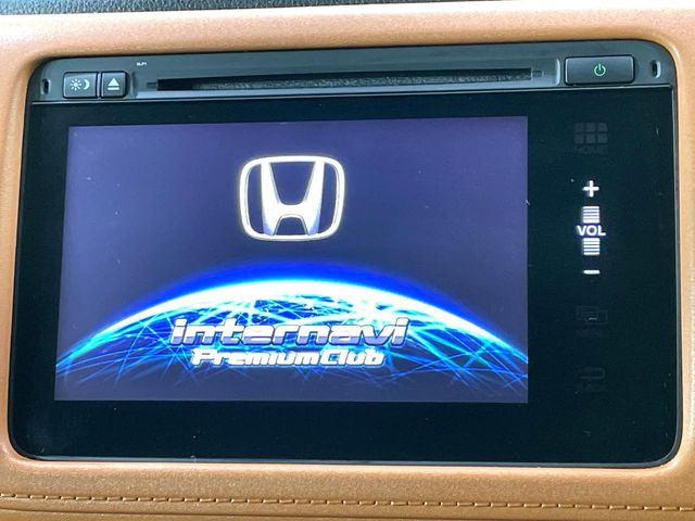 �y�����i�r�z�l�C�̏����i�r�𑕔����Ă���܂��B�i�r�̎g���₷���͂������A�I�[�f�B�I�@�\���[��!�L�����v�◷�s�͂������A�ʋ΂┃�����ȂǕ��i�̃h���C�u���y�����Ȃ�͂���