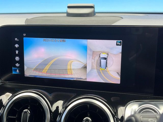 ���p�m���~�b�N�r���[���j�^�[:��p�̃J�����ɂ��A�ォ�猩���낵���悤�Ȏ��_��360�x�N���}�̎��͂��m�F���邱�Ƃ��ł��܂������p�������m�F���₷���A�����ꏊ�ł̐؂�Ԃ��⒓�Ԃ��X���[�Y�ɍs���܂��B