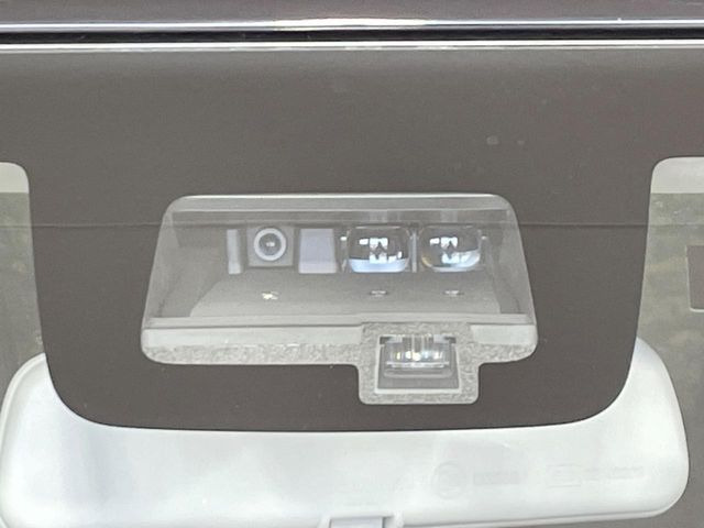 �y�X�Y�L �Z�[�t�e�B�T�|�[�g�z���s���ɑO���̎ԗ�����F�����A�Փ˂������Ȏ��͌x��ƃu���[�L�ŏՓˉ���Ɣ�Q�y�����A�V�X�g�B�����S�Ƀh���C�u�����y���݂��������܂��B