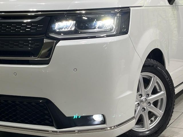 �yLED�w�b�h���C�g�z���V����ԑ��s�����ǍD�Ȏ��E���m�ۂ����S���ĉ^�]�ł��鍂�P�xLED�w�b�h���C�g�𑕔�!�_�����x�������A����d�͂��}�����Ă��܂��B