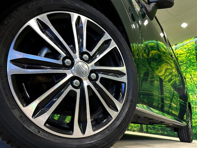 �y����15�C���`�A���~�z�C�[���z�O�ςɃ}�b�`���������A���~�z�C�[���𑕒����Ă���܂��B�e��ЊO�A���~�z�C�[����A�X�^�b�h���X�^�C�����戵�����Ă���܂��B���񂲑��k����������