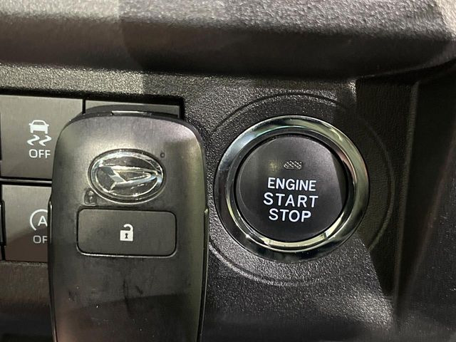 �y�L�[�t���[�V�X�e���z�J�o����|�P�b�g�ɓ��ꂽ�܂܂ł��h�A�̎{���E�������\�ȃX�}�[�g�L�[�𑕔��B�G���W���̃I���E�I�t�����J�M�����o���K�v����������Ƃ��Ă��֗��ł���