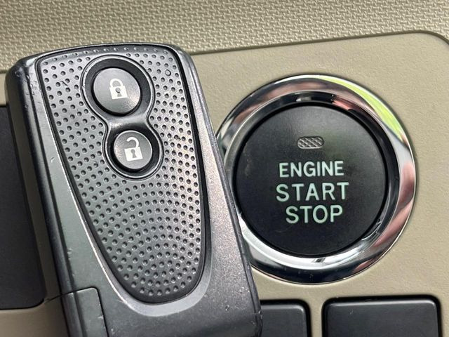 �y�L�[�t���[�V�X�e���z�J�o����|�P�b�g�ɓ��ꂽ�܂܂ł��h�A�̎{���E�������\�ȃX�}�[�g�L�[�𑕔��B�G���W���̃I���E�I�t�����J�M�����o���K�v����������Ƃ��Ă��֗��ł���