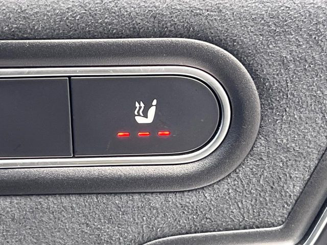 ���t�����g�V�[�g�q�[�e�B���O:�^�]�ȁE����ȋ��ɎO�i�K�Œ��߂��\�ȃV�[�g�q�[�^�[�𑕔����Ă���܂��B�G�߂��킸���K�ɂ��g�p���������܂��B