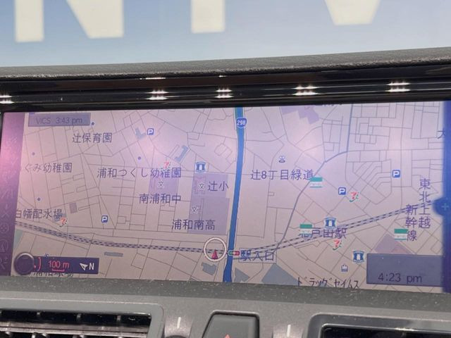 �������i�r:��̊��̂���i�r�́A����������ԓ������o���Ă���܂��BBluetooth�Đ��ȂǃI�[�f�B�I�@�\���[�����Ă���܂��̂ŁA�^�]�����y���߂܂���