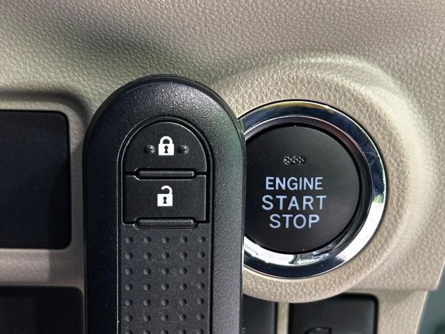 �y�L�[�t���[�V�X�e���z�J�o����|�P�b�g�ɓ��ꂽ�܂܂ł��h�A�̎{���E�������\�ȃX�}�[�g�L�[�𑕔��B�G���W���̃I���E�I�t�����J�M�����o���K�v����������Ƃ��Ă��֗��ł���