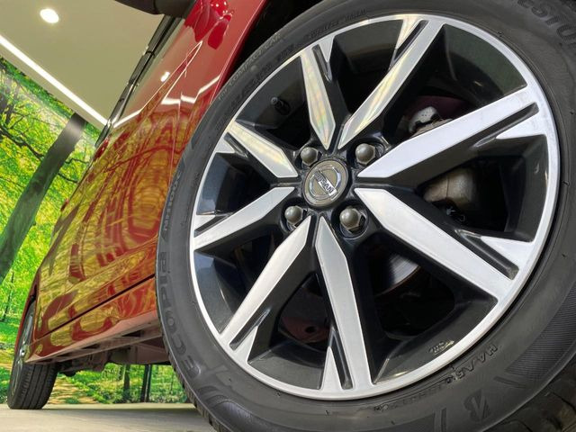 �y����15�C���`�A���~�z�C�[���z�O�ςɃ}�b�`���������A���~�z�C�[���𑕒����Ă���܂��B�e��ЊO�A���~�z�C�[����A�X�^�b�h���X�^�C�����戵�����Ă���܂��B���񂲑��k����������