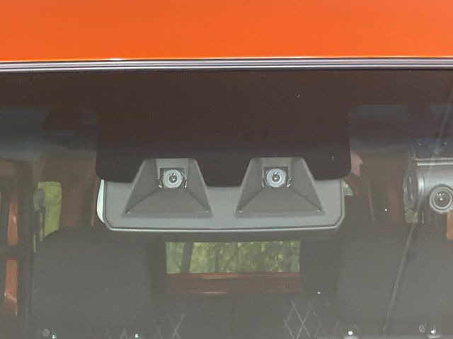 �y�X�}�[�g�A�V�X�g�z���s���ɑO���̎ԗ�����F�����A�Փ˂������Ȏ��͌x��ƃu���[�L�ŏՓˉ���Ɣ�Q�y�����A�V�X�g�B�����S�Ƀh���C�u�����y���݂��������܂��B