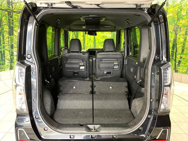 ���i�̂���������ʋ΁A���}���ɏ\���ȉ׎��X�y�[�X���m�ۂ��Ă���܂��B�Z�J���h�V�[�g��|���ƁA�傫�ȉו��̐ύڂ��\�ł���