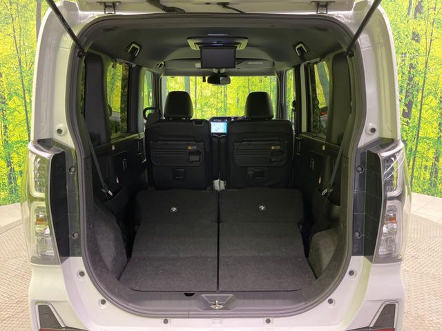 ���i�̂���������ʋ΁A���}���ɏ\���ȉ׎��X�y�[�X���m�ۂ��Ă���܂��B�Z�J���h�V�[�g��|���ƁA�傫�ȉו��̐ύڂ��\�ł���