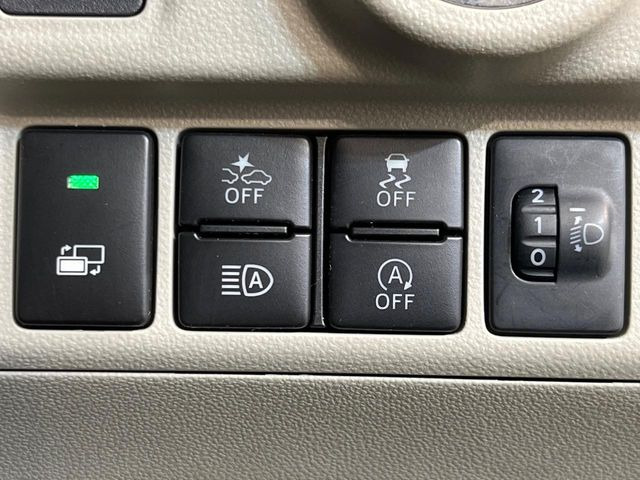 �y�X�}�[�g�A�V�X�g�z���s���ɑO���̎ԗ�����F�����A�Փ˂������Ȏ��͌x��ƃu���[�L�ŏՓˉ���Ɣ�Q�y�����A�V�X�g�B�����S�Ƀh���C�u�����y���݂��������܂��B