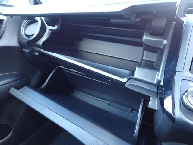 ����ȑO�ɂ͎Ԍ��ؓ��ꓙ���ވꎮ�����[�ł���O���[�u�{�b�N�X���������܂��B