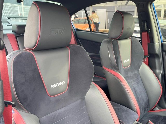 �y�����I�v�V����RECARO���V�[�g�z�l�ԍH�w�Ɋ�Â����ʈ����z�ɂ���č��ւ̕��S�Ⓑ���ԉ^�]���̔�J�������y������ڂŃ��J���Ƃ킩��X�|�[�e�B�ȃ��b�N�X�������ł��B