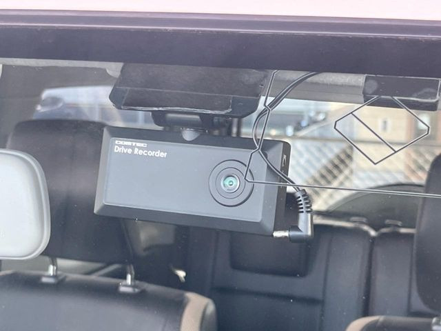 �y�h���C�u���R�[�_�[�z�h���C�u���R�[�_�[����!���s���͂������A������^�]�⎖�̂ɑ��������ہA�f���ŋL�^���A����̃��X�N�ɔ����܂��B���L�^�pSD�J�[�h�͂��q�l�����g�ł��������������K�v������܂��B